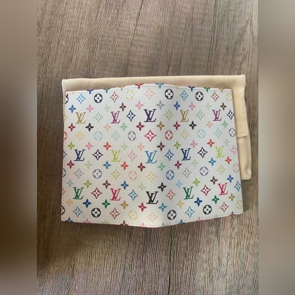 Louis Vuitton LV x TM Passport Cover - Picture 6 of 7